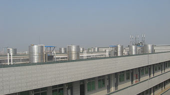 东莞绿扬鞋业有限公司10000人员工宿舍400吨太阳能+空气能热泵热水工程