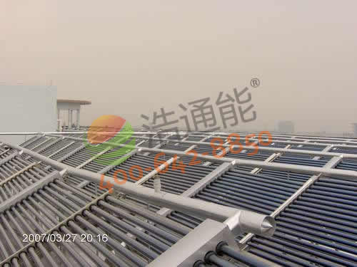 浩通工程用太阳能热水器产品外观