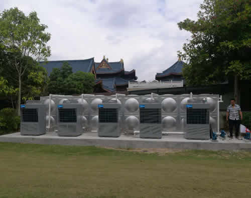 广州从化从都国际峰会酒店――10台10匹美的空气能热泵供100吨热水设备